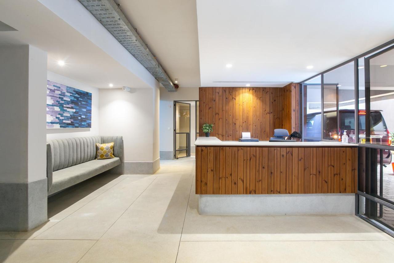 Kozi Suites Nairobi Airport Syokimau Kültér fotó